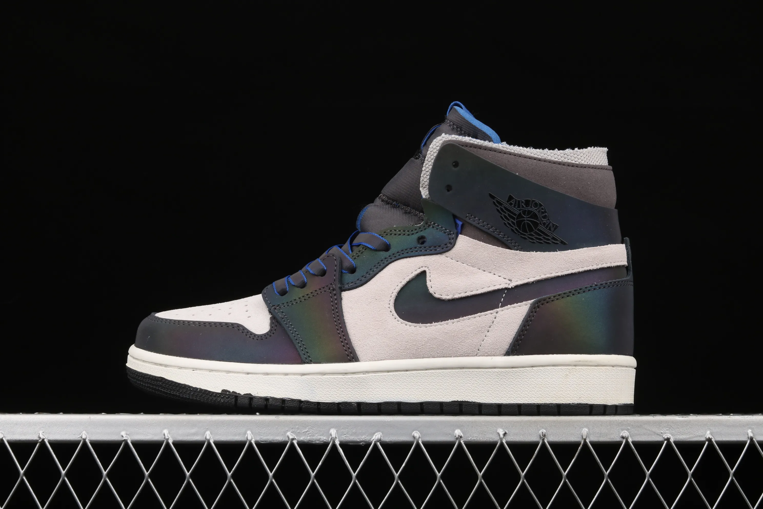 All categories Air Jordan Jordan series basketball shoes Air Jordan 1 High Z version LPL x Air Jordan 1 Zoom Comfort "Iridescent" AJ1 Joe 1 joint model League of Legends theme basketball shoes DD1453-001
